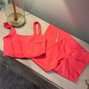 IVL collective Coral set